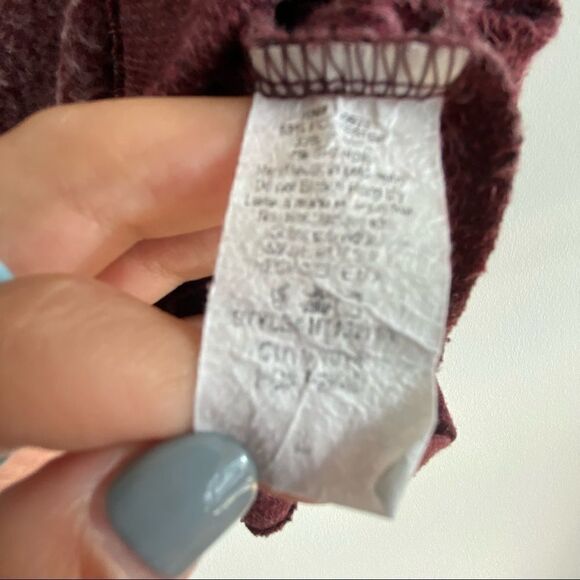 Hummingbird Burgundy Fuzzy Split Back Turtleneck - Picture 5 of 7
